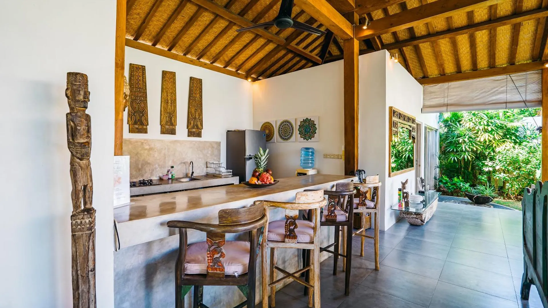 Villa Niri - Beautiful 4Br Teak Joglo Villa In Oberoi Seminyak, A Tranquil Retreat  Seminyak (Bali)