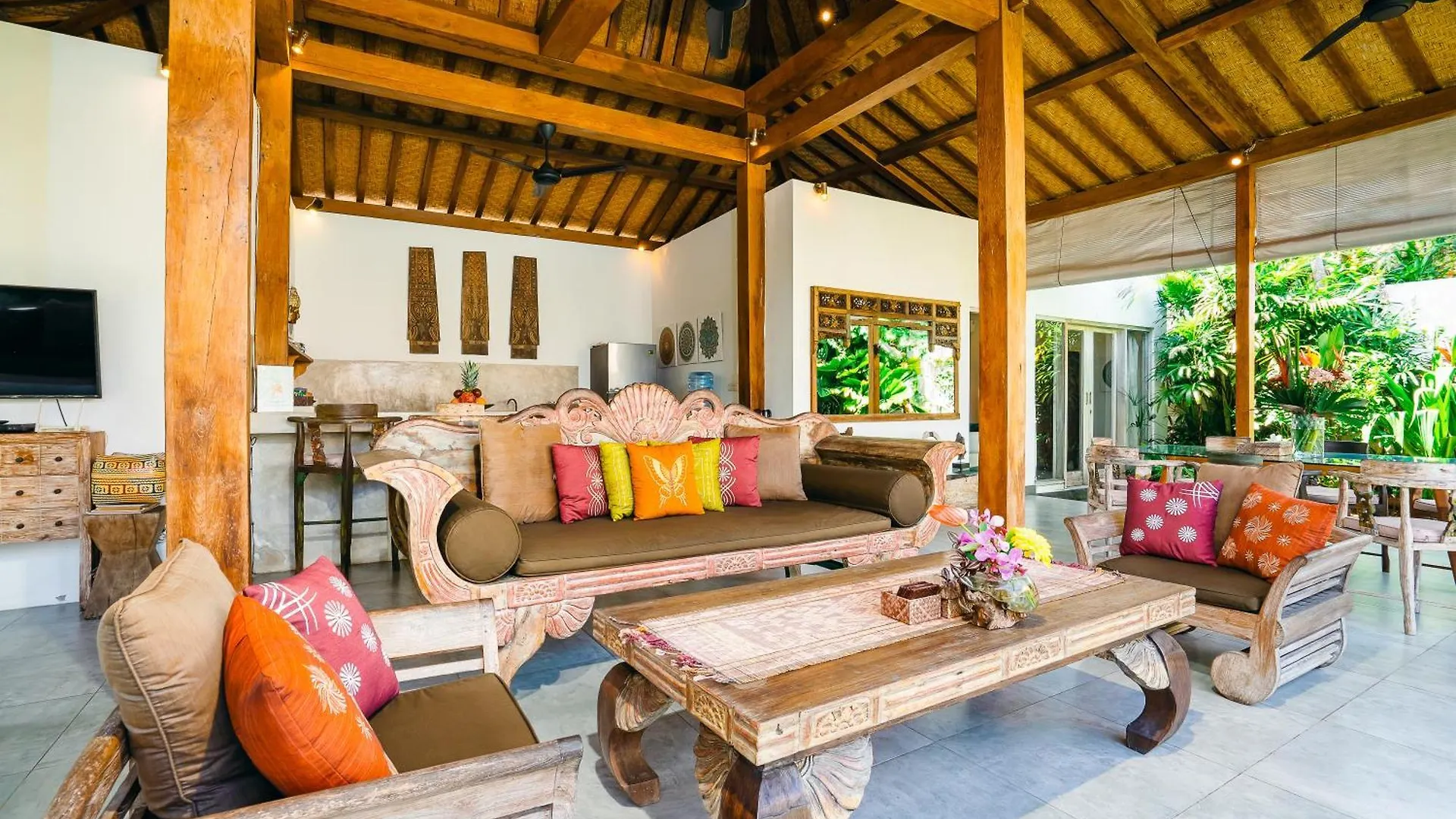 Villa Niri - Beautiful 4Br Teak Joglo Villa In Oberoi Seminyak, A Tranquil Retreat Indonesia