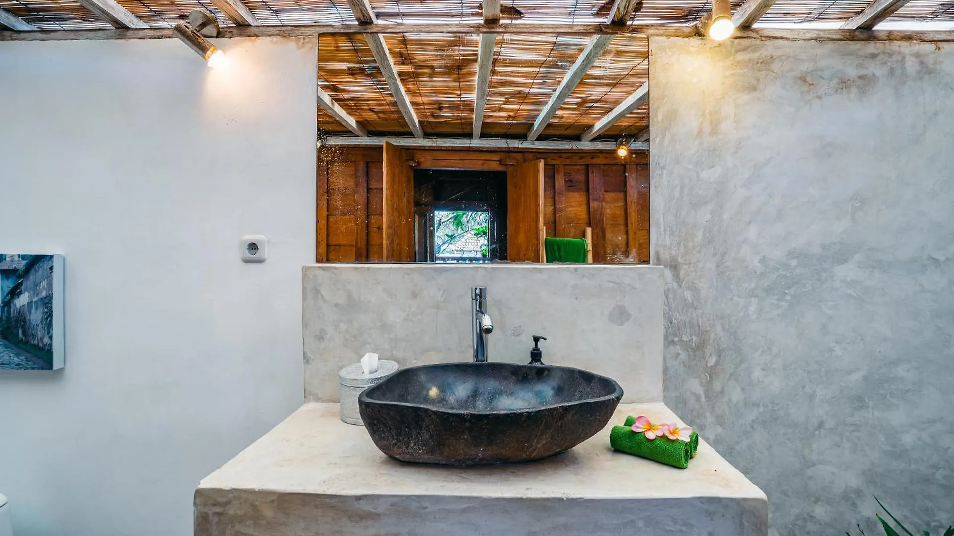 Villa Niri - Beautiful 4Br Teak Joglo Villa In Oberoi Seminyak, A Tranquil Retreat