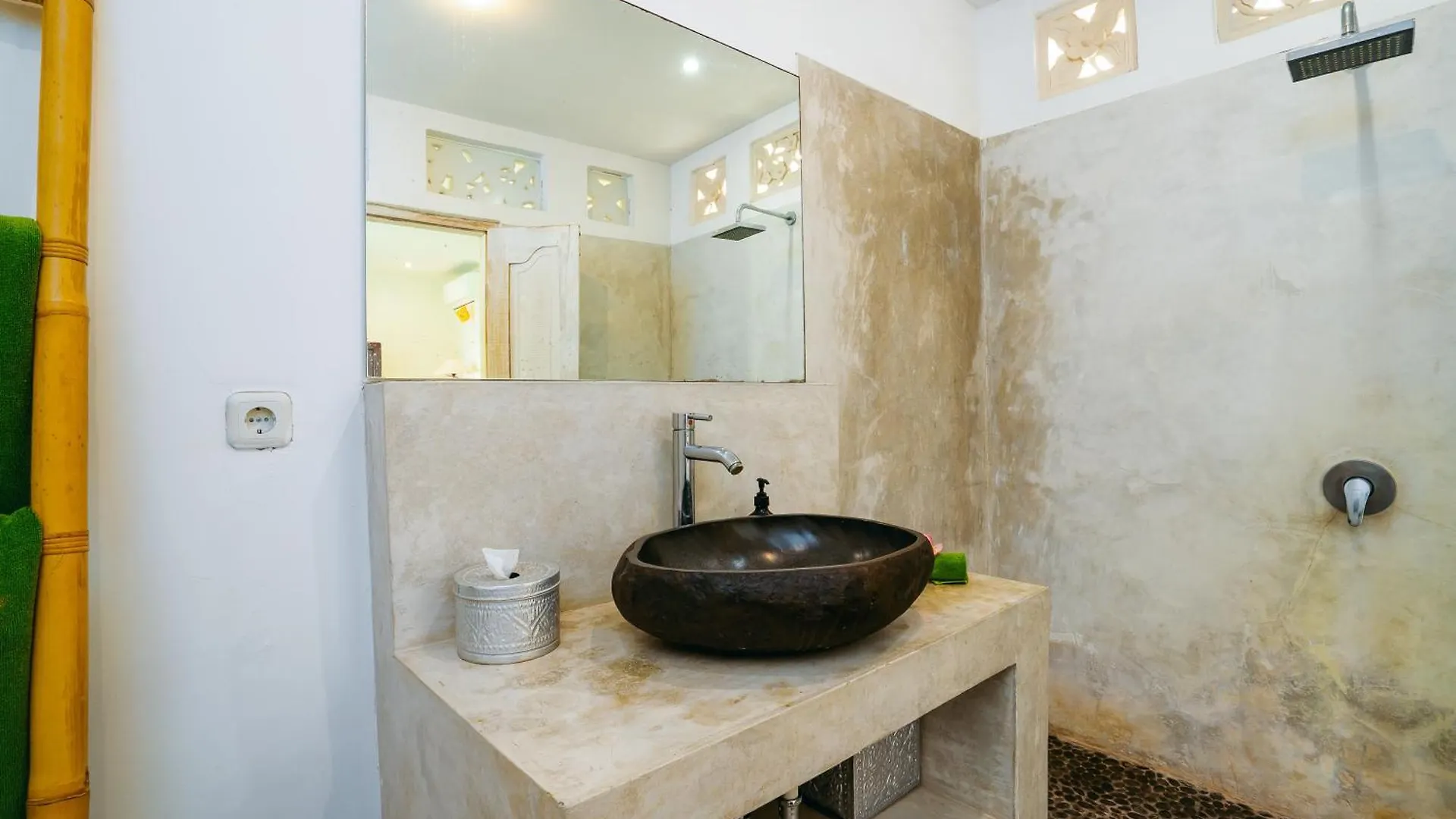 Villa Niri - Beautiful 4Br Teak Joglo Villa In Oberoi Seminyak, A Tranquil Retreat Indonesia