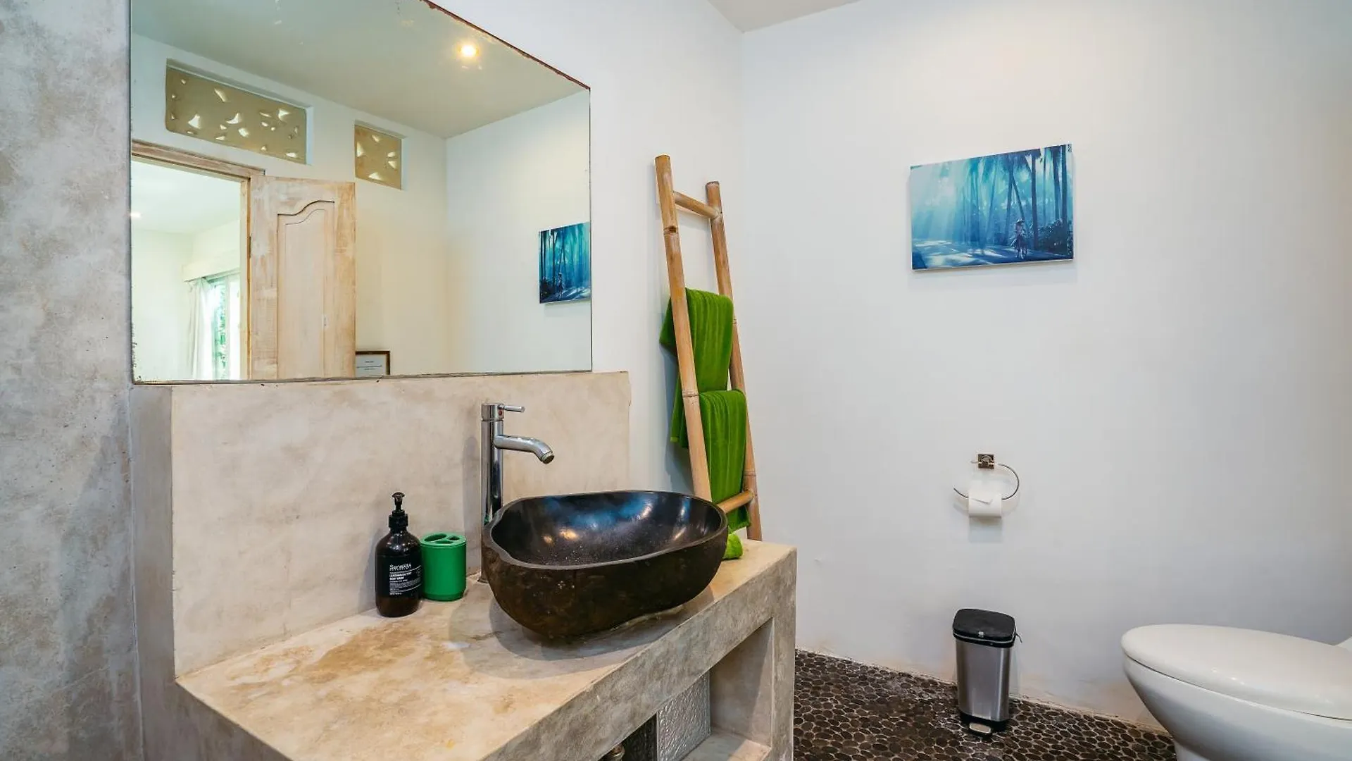 Villa Niri - Beautiful 4Br Teak Joglo Villa In Oberoi Seminyak, A Tranquil Retreat