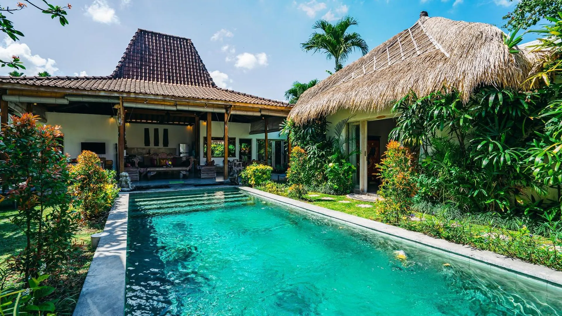Villa Niri - Beautiful 4Br Teak Joglo Villa In Oberoi Seminyak, A Tranquil Retreat