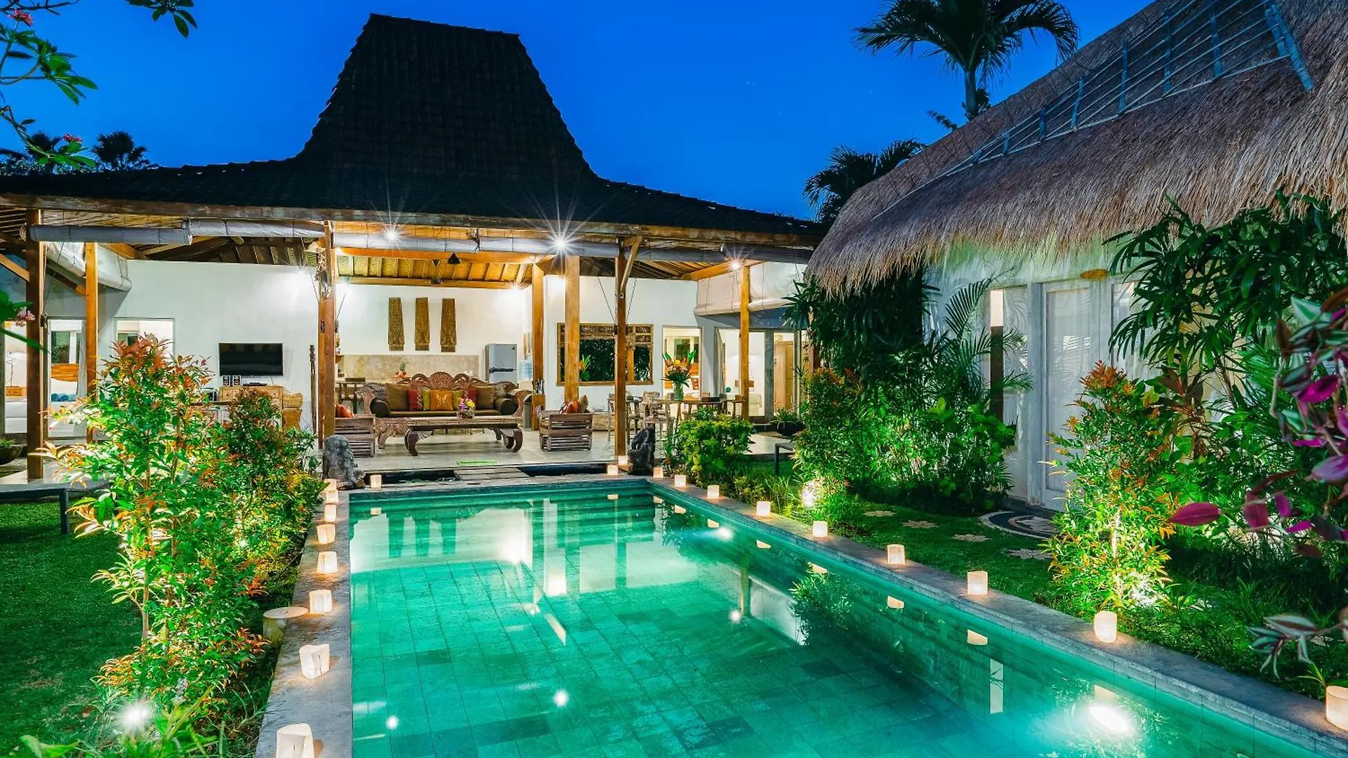 Villa Niri - Beautiful 4Br Teak Joglo Villa In Oberoi Seminyak, A Tranquil Retreat Seminyak (Bali)