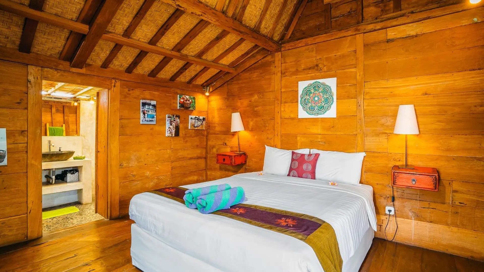 Villa Niri - Beautiful 4Br Teak Joglo Villa In Oberoi Seminyak, A Tranquil Retreat
